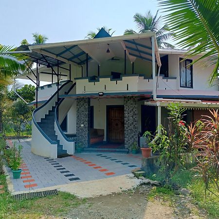 Bliss Homestay Munroe Island Mundrothuruth Exterior photo